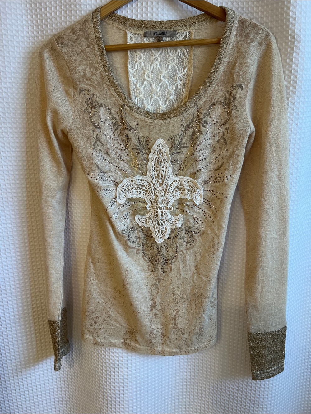 Miss Me Beige Lace Fleur-de-Lis Embellished Scoop-Neck Sweatshirt